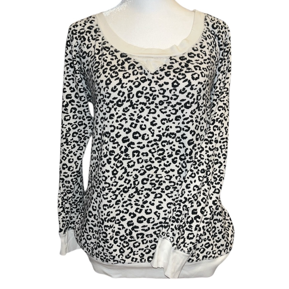 Victoria’s Secret Black Cheetah Printed Thermal Top. Super soft.